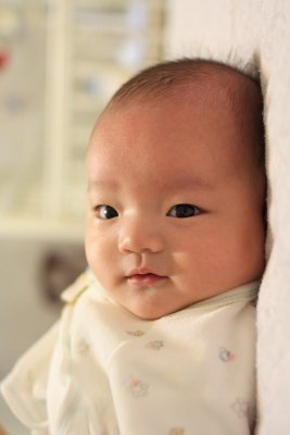 寶貝女兒-剪指甲