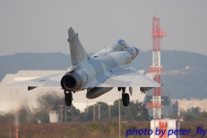 肉鳥拍不好,只好拍鐵鳥.....幻象2000-5