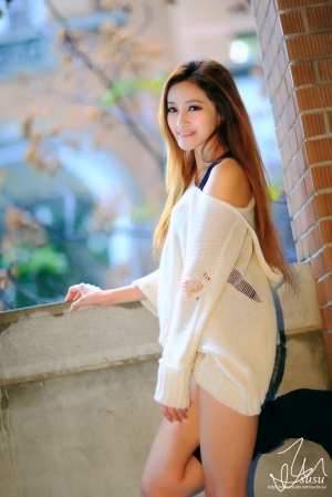 落雨的台大  卻有一個美麗的人影 ~Avril Zhan