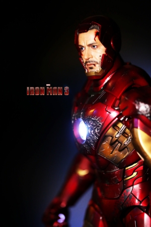 Hot Toys Iron Man Mark 7 Battle Damaged (Part 2)