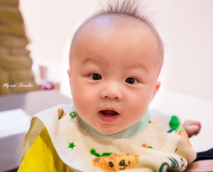 我的寶貝兒子七個月大的模樣