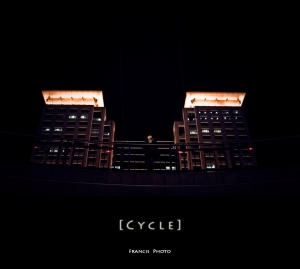 我。一個人發神經 ------ [ CYCLE。自限 ]