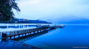 Bluelight Sun Moon Lake