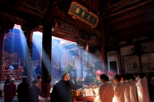 正月祈福–神光普照