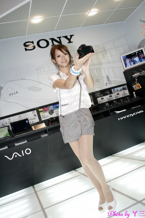 ▲Sony活動in NY▼口愛小葵