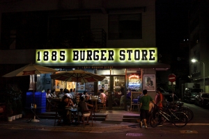 1885 Burger Store