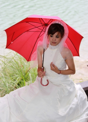 新 娘 服