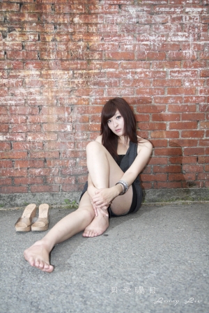 貝受屬目 by Lenny