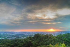 黯淡的夕彩