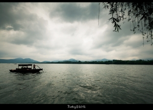 雨中西湖~一张流~多谢大家一直以来的关注和欣赏~