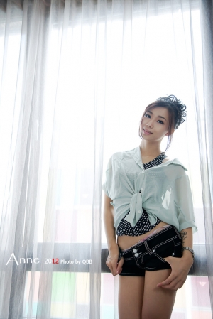 。。。Anne  性感的約會 (不口以偷看喔)。。。