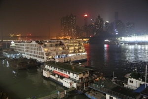 重慶嘉陵江的夜景