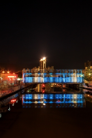 愛河水閘門夜景