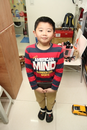 國小一年級就給我翹課 真是...........