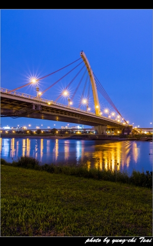 :::::::   大直斜張橋 ． 夜璀璨   ::::::::       by  鄉