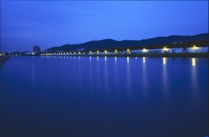 基隆河 by Fujifilm GSW 690II (6x9寬景)