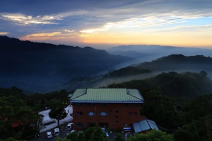 去年的雲洞~