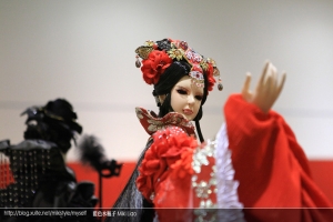 到SOGO看新光三越小姐?? 「這夏來玩偶」三昧堂自創布袋戲