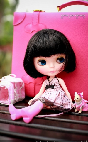 Rainy Day Parade 上 (S30MM F1.4)