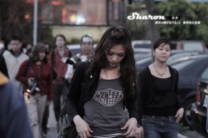 無邪気な笑顔。Sharon