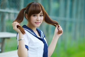 雙馬尾制服萌少女~~涼星瑩