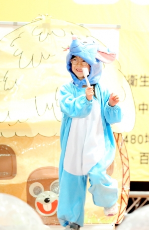小老鼠跳牙刷舞
