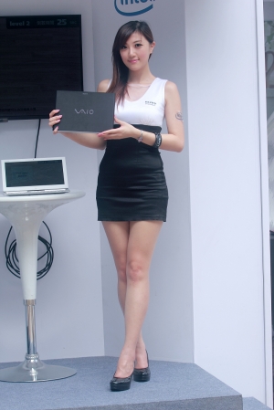 7/28 在漢神巨蛋遇到的SONY正妹