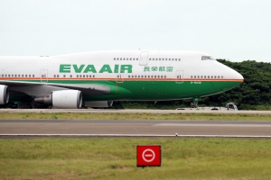 灰綾機 桃園國際機場 10