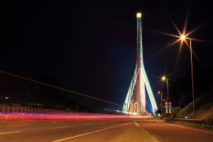 夜拍斜張橋(一張)