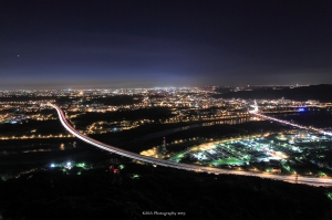 鳶山夜景車軌