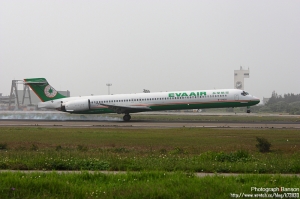 沙塵暴籠罩的桃園機場