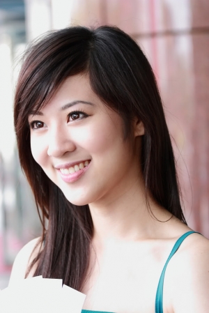 認真的女人最美 -補3張Dior小天使