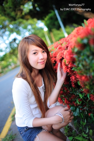 [EOS 5D]轉角遇見美女~拐拐~partIII