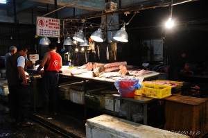 凌晨時分 安平魚市場