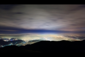 大屯雲海在今朝