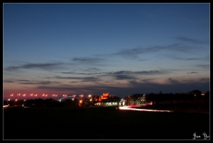 太陽下山的景色有如黎明升起