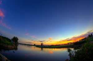 台南夕照 by EF8-15L