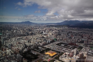 台北101 八十五樓景觀 (空氣能見度高歐)~~~~