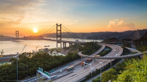 香港青欣山上看青馬大橋