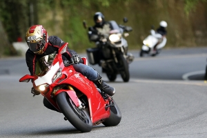 相片會看起來假假的嗎？