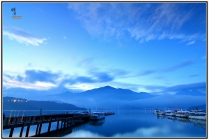 朝霧晨曦