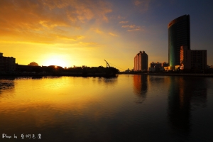 台南運河邊撿到夕陽