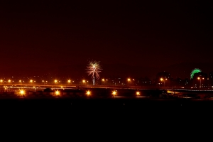河堤夜景