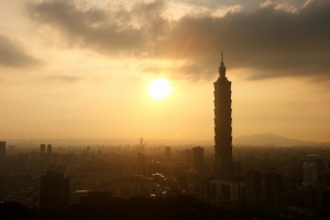 昏黃到夜晚的台北101