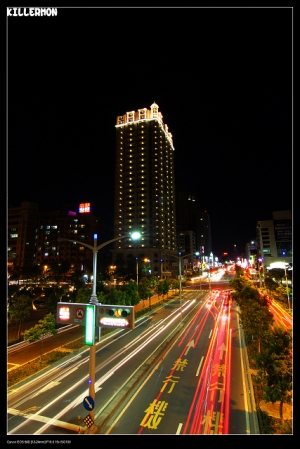 今天又騎車..亂晃...跑去拍愛河之心