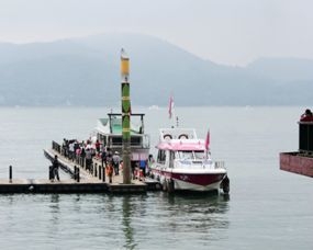 遊日月潭一景
