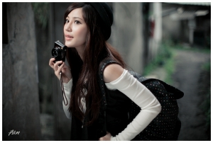 帶著相機去旅行の女孩  Yumi