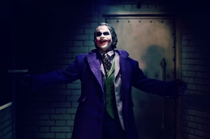 容許我在這裡向"希斯萊傑"致敬