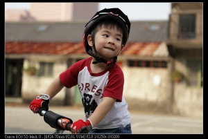 [街頭抓拍]之親愛的小孩