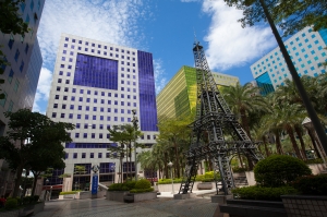 (2張流)颱風天上班中..就是要拍照啦! ~爆肝達人~